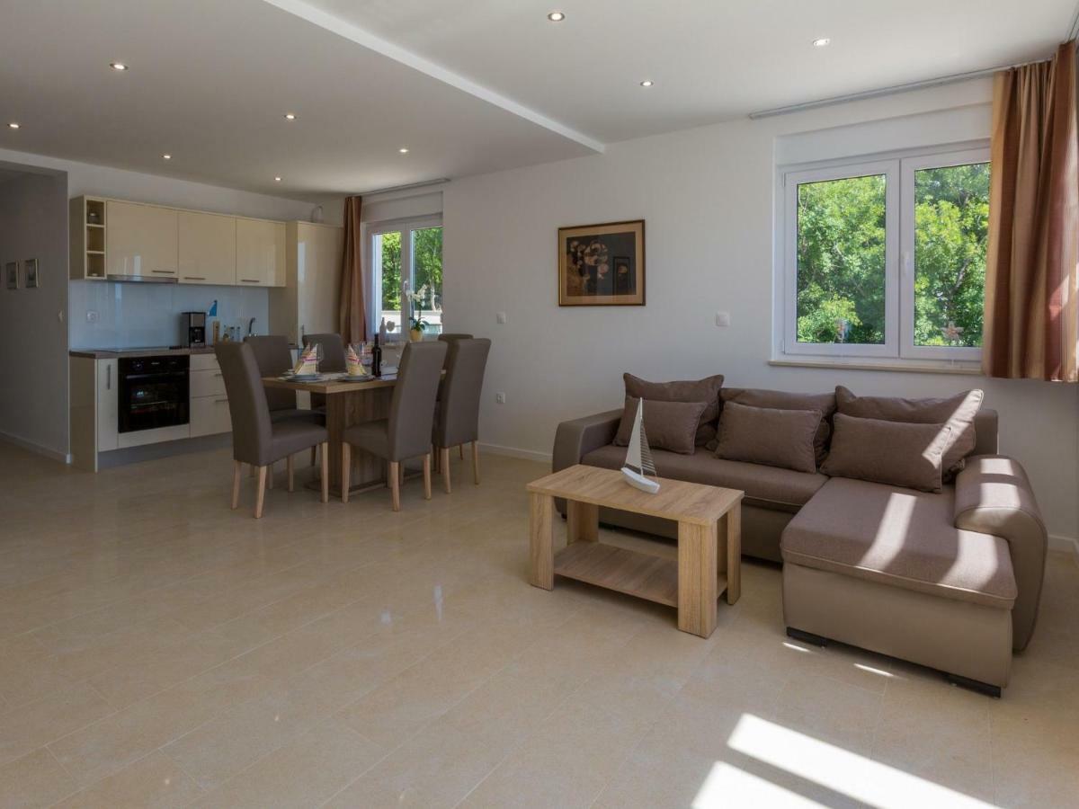 Grande Appartement Dramalj